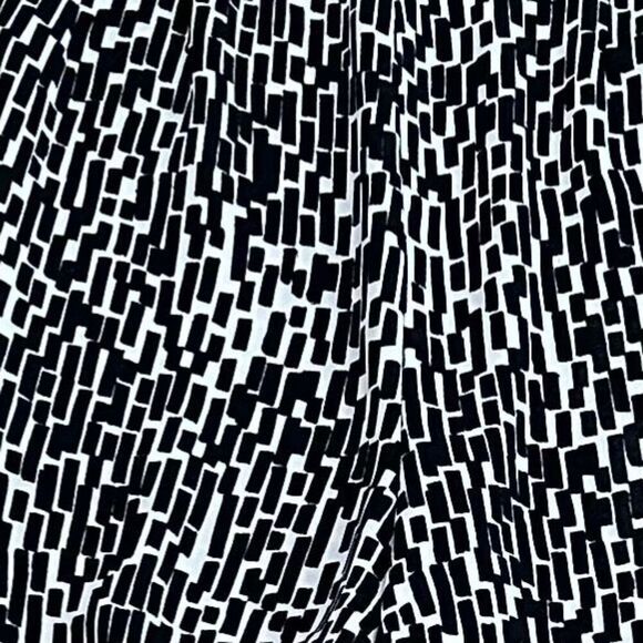 Chico’s Geometric Brick-Print Wide-Leg Pants size 8 - Picture 6 of 7
